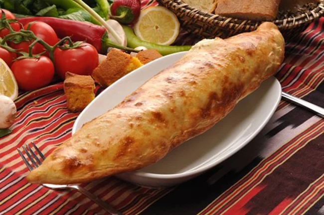Kapalı Kıymalı Pide